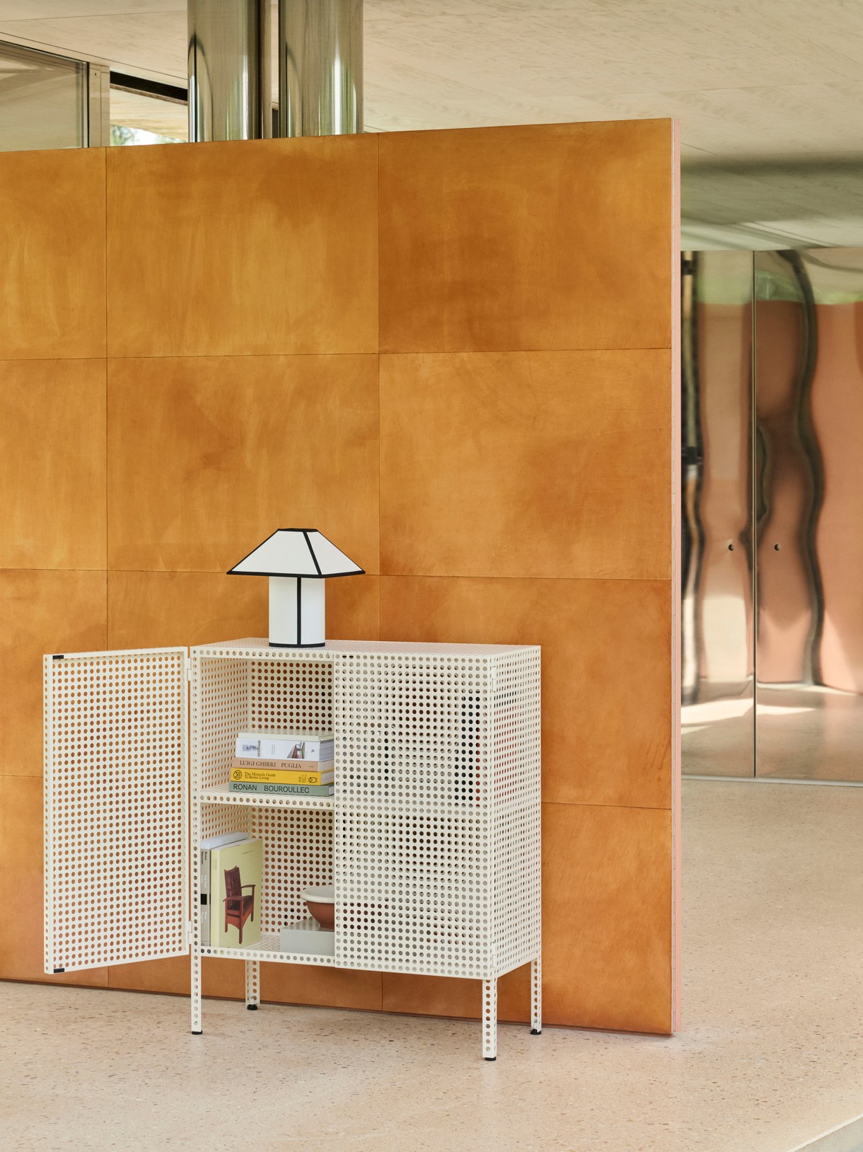 Ava Pyramid Table Lamp